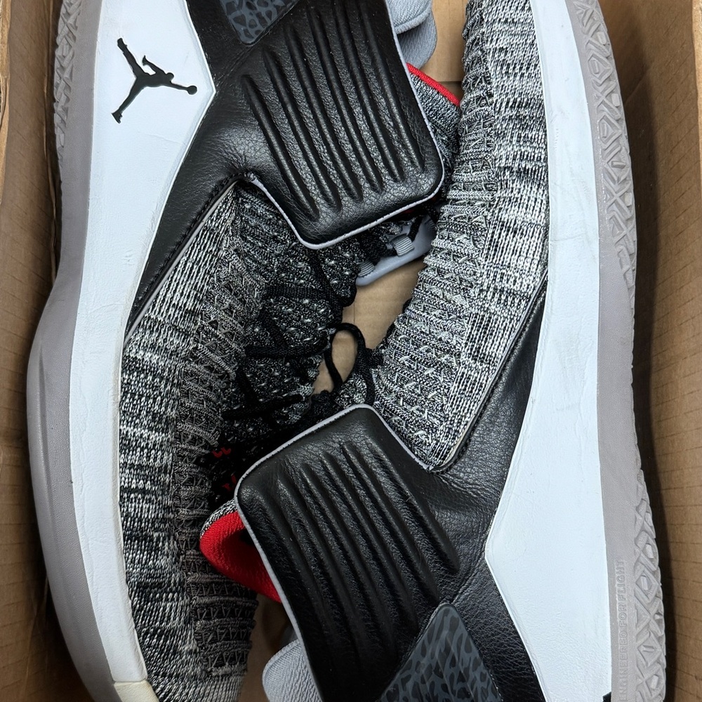 Air Jordan XXXII 32 “Black Cement” PREOWNED/USED Men’s Size 13 AA1253-002